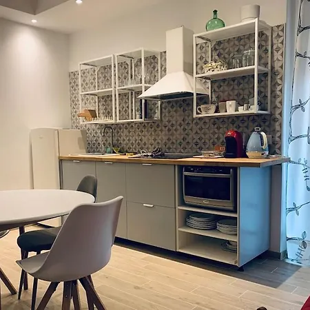 Cozy And Warm Flat In Villanova - Apartment *